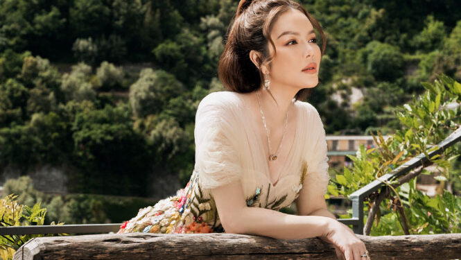 Gu thời trang cổ điển đỉnh cao của Lý Nhã Kỳ