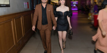 Thu Trang diện váy đen khoe vai trần nuột nà, đẹp rực rỡ khi lên chức bà chủ