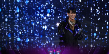 Song Luân lần đầu thể hiện ca khúc tự sáng tác trên sân khấu Ca Sĩ Mặt Nạ