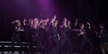 Denis Đặng bùng nổ trên sân khấu khiến Hari Won phải thốt lên: “Bạn là nhân vật hư cấu”