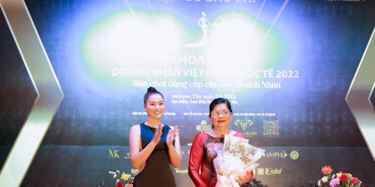 Hoa hậu Doanh nhân Việt Nam Quốc tế 2022 quảng bá tại Phú Yên