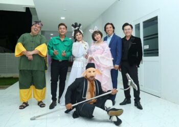 VIỆT HƯƠNG HÓA THỎ NGỌC ĐÓN TRUNG THU SỚM CÙNG CÁC EM NHỎ