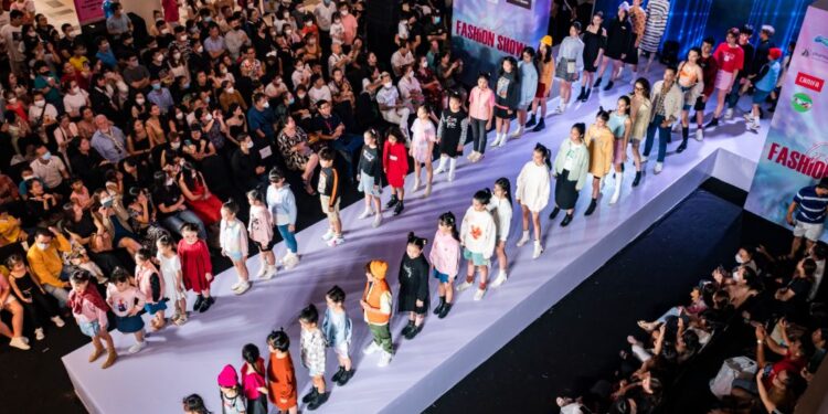 Khán giả “hú hét” với màn xuất hiện của Hà Nhi – Minh Kha