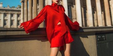 Cô Em Trendy mang 8 vali đồ “chinh chiến” tại Milan và Paris Fashion Week