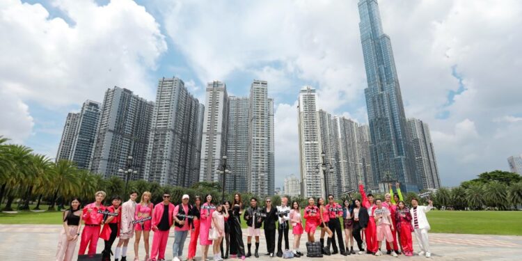 TOP 24 FASHUP 2022 BY TIKTOK “CHÀO SÂN” ĐẦY KỊCH TÍNH VỚI THỬ THÁCH “KHÓ NHẰN”