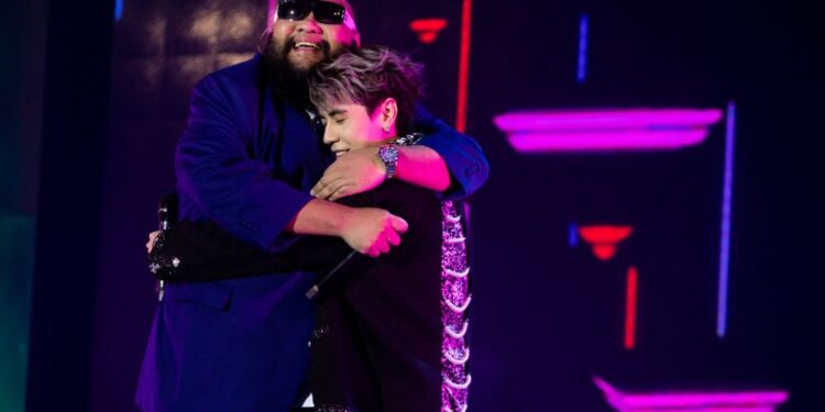 Quang Hùng MasterD xúc động trong concert tại Thái: “Từng có lần mình muốn vứt bỏ tất cả để về quê giúp bố mẹ làm kinh doanh”