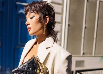 Á hậu Thảo Nhi Lê khoe nút bạc YouTube sau loạt video lọt vào top trending 