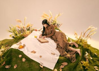 Juky San mang giai điệu nhạc chờ gây “ám ảnh” vào ca khúc trở lại