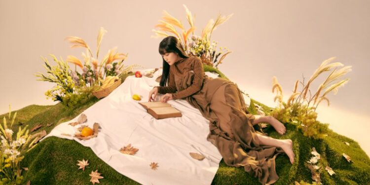 Juky San mang giai điệu nhạc chờ gây “ám ảnh” vào ca khúc trở lại