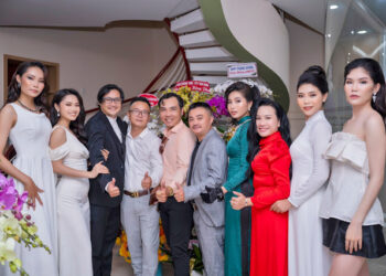 BTC chương trình cùng top 5 ‘Đẹp Từng Milimet’ đi sự kiện