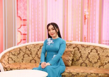 Hà Vân bỏ nghề giáo âm thầm đi hát, gia đình biết tin và phản ứng đầy bất ngờ