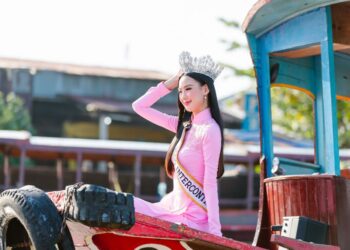 CHUYẾN DIỄU HÀNH ĐỘC LẠ CÓ 102 CỦA NÀNG HẬU QUỐC TẾ TẠI CHỢ NỔI CÁI RĂNG CẦN THƠ