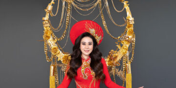    NTK Huỳnh Huấn tự tay  làm Quốc phục Của hồi môn” cho Phan Kim Oanh đi thi  Quốc tế