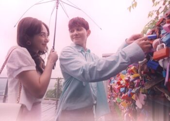 Roy Nguyễn hẹn hò lãng mạn cùng Mina (AOA) trong MV acoustic quay hình tại Hàn Quốc 