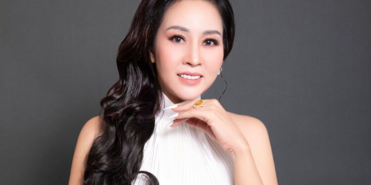 Dương Thị Giàu mang câu chuyện bản lĩnh, giỏi giang, mạnh mẽ vào Hoa hậu Qúy bà Việt Nam