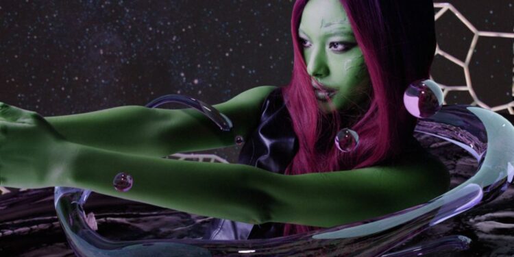 Tận mục sở thị 4 nhân vật nổi tiếng được Tú Hảo lựa chọn hóa thân nhân dịp Halloween