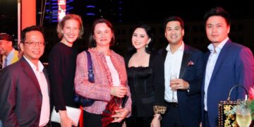 Màn đọ sắc ấn tượng của Doanh nhân Thuỷ Tiên, Tiên Nguyễn và Linh Rin