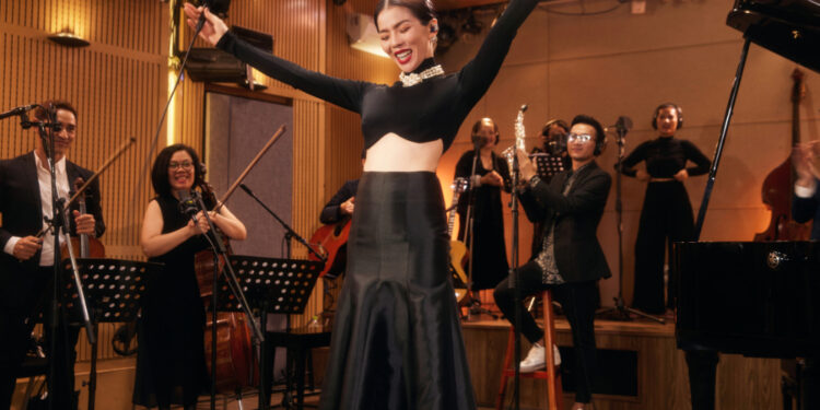 Lệ Quyên tuyên bố không bao giờ nói câu “từ giã sân khấu”