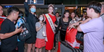 Hoa hậu Nguyễn Thị Bích Hạnh rạng rỡ trở về nước sau khi tham dự cuộc thi quốc tế