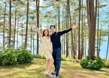 Dương Khắc Linh – Sara Lưu thích thú với chuyến du lịch phượt cùng hội bạn thân