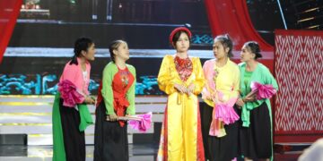 Giám khảo, đội trưởng của Cười Xuyên Việt 2022 “cười ngất ngưởng” với dàn thí sinh tài năng