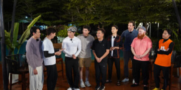 Trong bữa tiệc Giáng sinh, khán giả chứng kiến một tiết mục đầy bất ổn từ bộ ba Ngô Kiến Huy –Will Courageux – HIEUTHUHAI