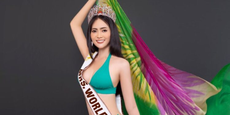 Hoa hậu Quý bà Việt Nam 2022 Nguyễn Thị Bích Hạnh gợi cảm với bikini