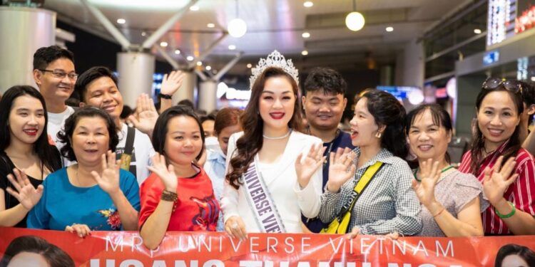 Hoa hậu Quý bà Hoàn vũ Việt Nam Hoàng Thanh nga chính thức lên đường dự thi Mrs Universe 2023