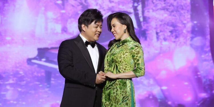 Nguyễn Hồng Nhung, Minh Tuyết và Mai Thiên Vân lần đầu hát chung