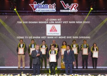 VISSAN  đón nhận danh hiệu Top 500 Doanh nghiệp lớn nhất Việt Nam năm 2022