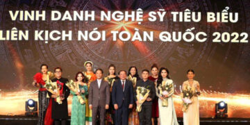 Bình Tinh tự hào với danh hiệu “Gương mặt nghệ sĩ tiêu biểu ngành nghệ thuật 2022”