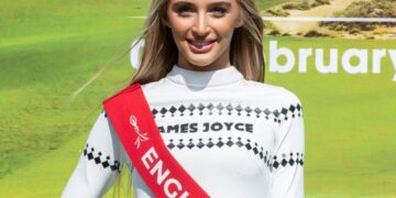 Thanh Thanh Huyền đến Miss Charm thi thố còn tranh thủ làm luôn MC