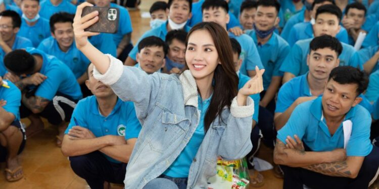 CÔNG BỐ DỰ ÁN NHÂN ÁI ĐẾN MISS WORLD, MAI PHƯƠNG ĐƯỢC KHÁN GIẢ KHEN NGỢI VỀ Ý TƯỞNG