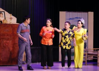 NSƯT CÁT TƯỜNG TÁI XUẤT SÂN KHẤU KỊCH SAU GẦN 10 NĂM VẮNG BÓNG