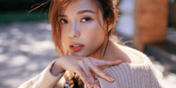 Thúy Diễm cuốn hút với gu thời trang “trên đông dưới hè”