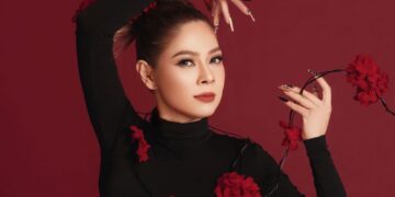 Thanh Thảo kết đầy hoa trong bộ hình đón tuổi mới