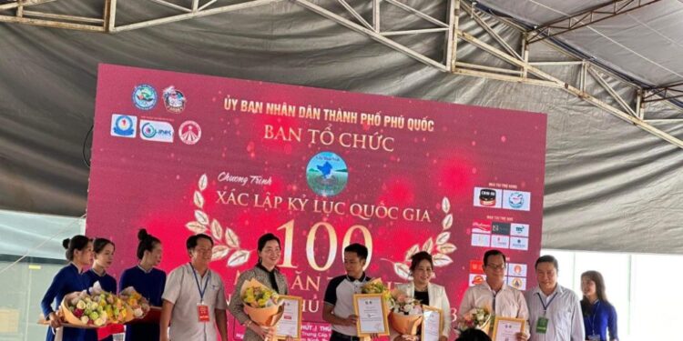 Phú Quốc xác lập kỷ lục quốc gia với 100 món ăn từ ghẹ