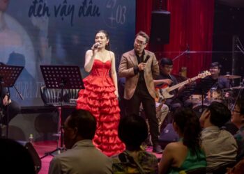 Nguyễn Kiều Oanh song ca “máu lửa” với Myra Trần trong mini show