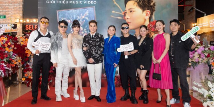 “Hươu Thần” Mai Tiến Dũng tái xuất, “hội thất tình” chuẩn bị ngay khăn giấy để “khóc một dòng sông”