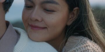 Khoảnh khắc ngọt ngào của Phạm Quỳnh Anh và “tri kỷ” trong MV đốn tim khán giả 