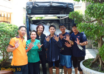 NHÂN 10 NĂM NGÀY GIỖ MẸ, VIỆT HƯƠNG LÀM MỘT VIỆC KHIẾN NHIỀU NGƯỜI XÚC ĐỘNG 