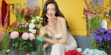 Xuất hiện trong bộ ảnh mới, Hoa hậu Bảo Ngọc ngọt ngào tựa nàng công chúa giữa vườn hoa