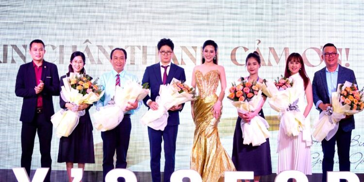 BÁC SĨ PHAN SỬ: NGƯỜI TIÊN PHONG TRONG CÔNG NGHỆ “MỔ KHÔNG CẦN KHÂU CHỈ”