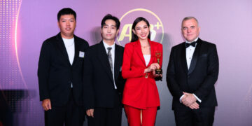 Ngoại hình Thùy Tiên thay đổi ra sao khi không còn diện cắt xẻ, trang điểm cực bén?