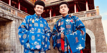 Nghệ sĩ Hòa Hiệp và Bá Thắng phát huy phim ảnh không quên âm nhạc