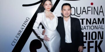 Lê Thanh Hòa may gấp váy trong 24 tiếng cho Lý Nhã Kỳ