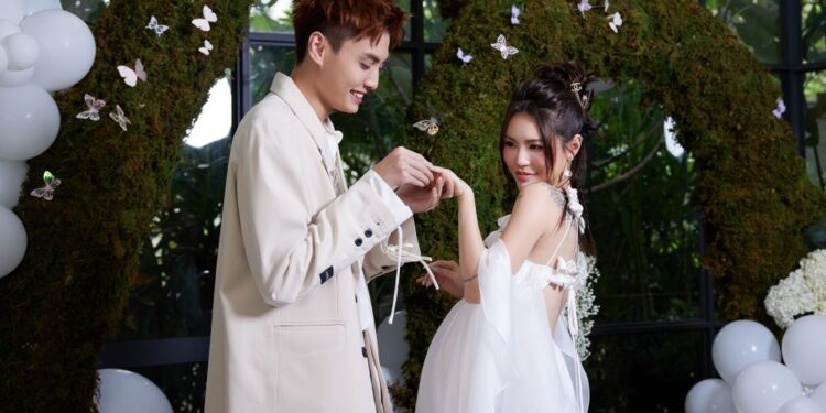 “Mẹ bầu” Lucie Nguyễn “chịu chơi” nhất Sài Thành với tiệc bầu đẳng cấp