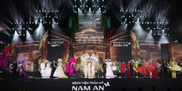Mãn nhãn với những thiết kế đặc sắc đội Mentor Nguyễn Việt Hùng trong đêm thi National Costume Miss Grand Vietnam 2023