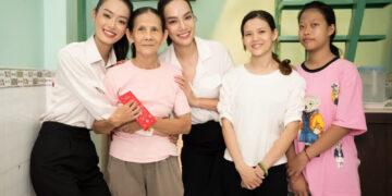 Nhan sắc giản dị của Lê Hoàng Phương cùng các Á hậu trong chuyến từ thiện sau đăng quang