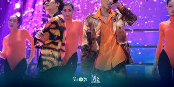 Vỡ òa trong nước mắt khoảnh khắc Double2T trở thành Quán quân Rap Việt Mùa 3